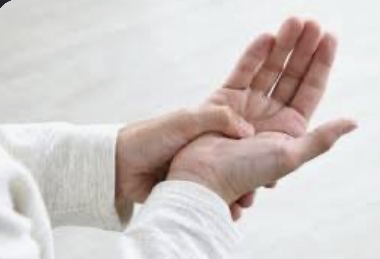 Why Do Some People Get Numbness in Their Hands?